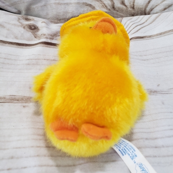 Wishpets Rain Drops Yellow Duck Chick With Rain Hat Squeaker 5 Inch Plush 2003 - Picture 4 of 8
